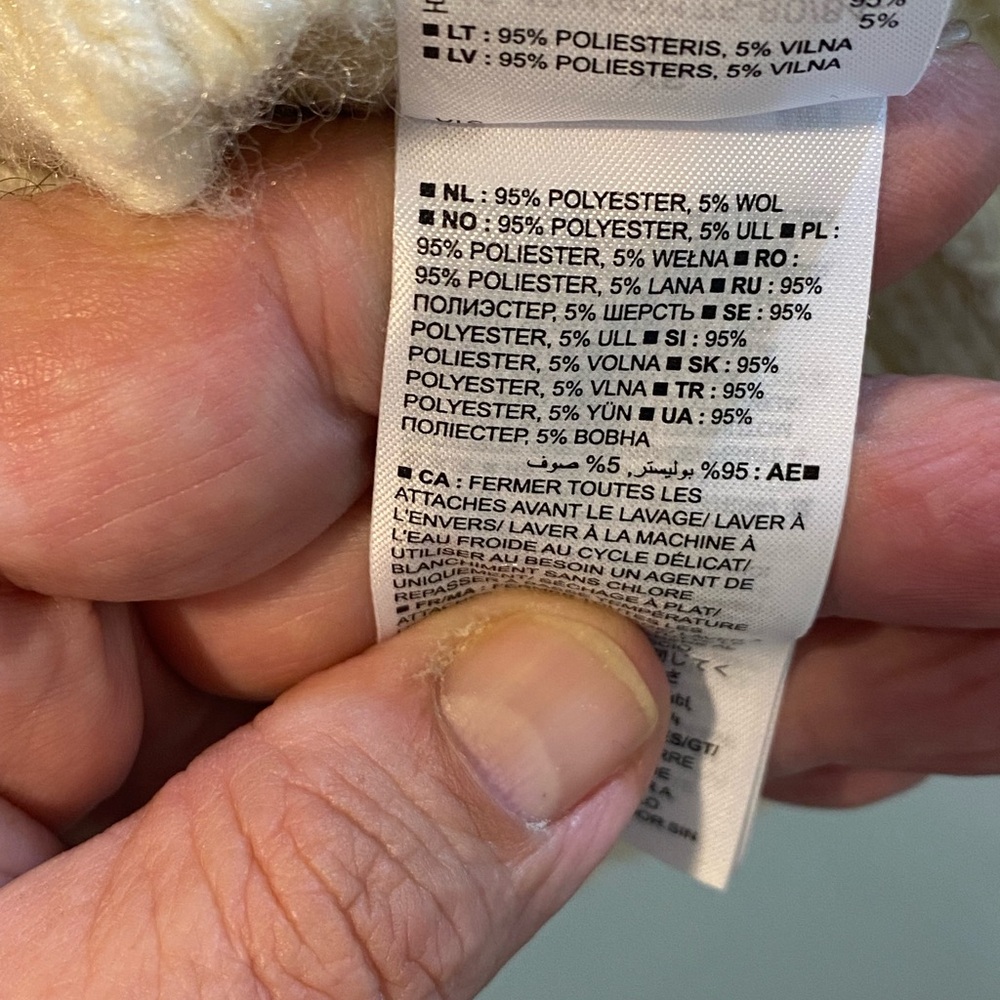 Nice Gap Sweater - image 5